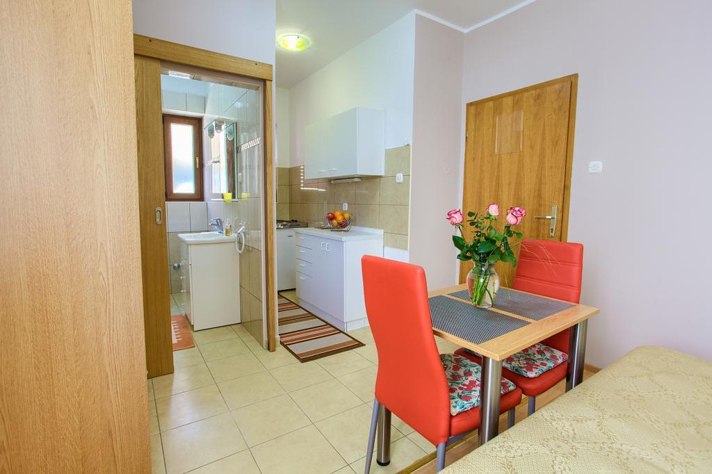 Nadija Studio Apartmani Krk Town Luaran gambar