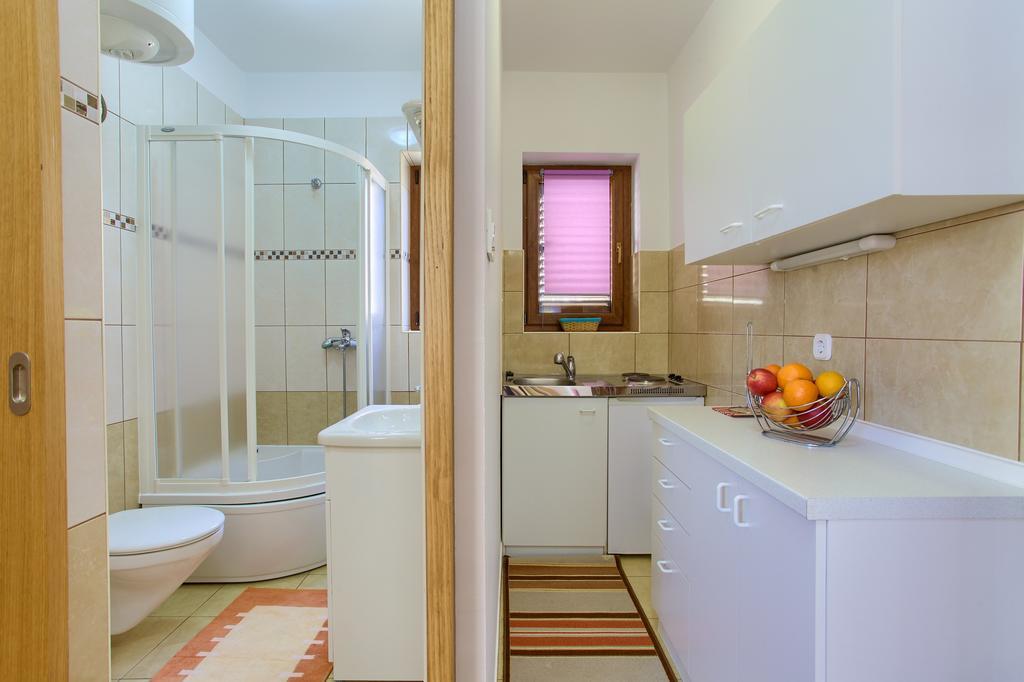 Nadija Studio Apartmani Krk Town Luaran gambar