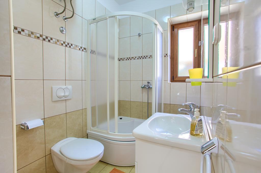 Nadija Studio Apartmani Krk Town Luaran gambar